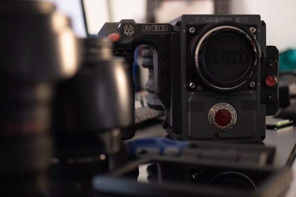 اختيار المعدات المناسبة لتصوير الفيديو السينمائي